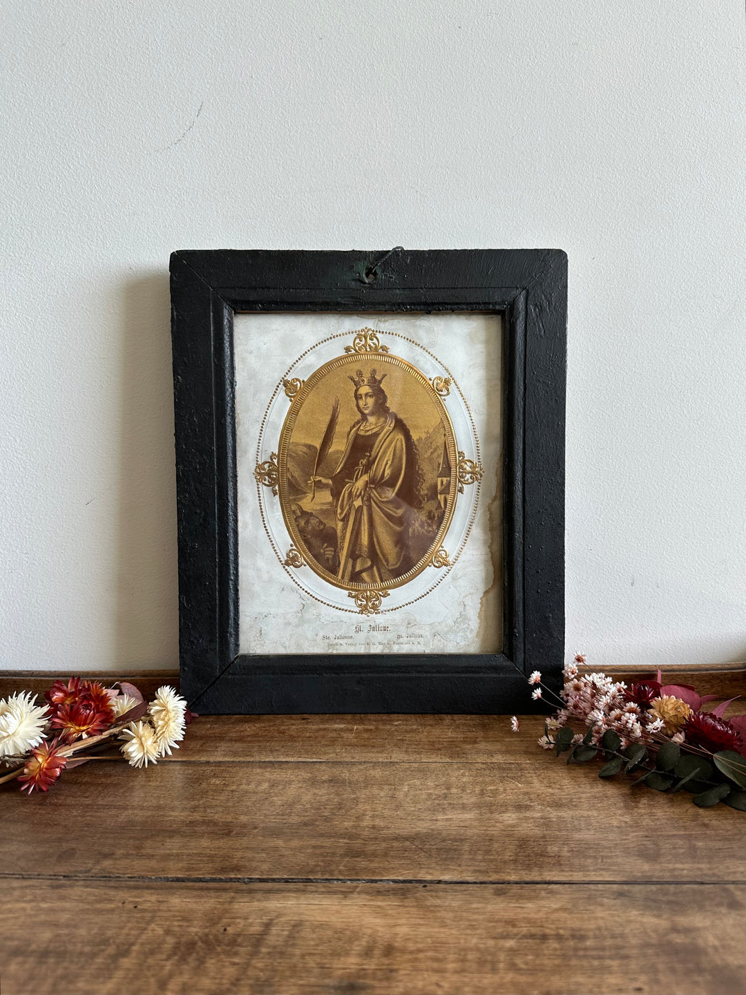 Représentation de Santa Juliana encadrée 1870