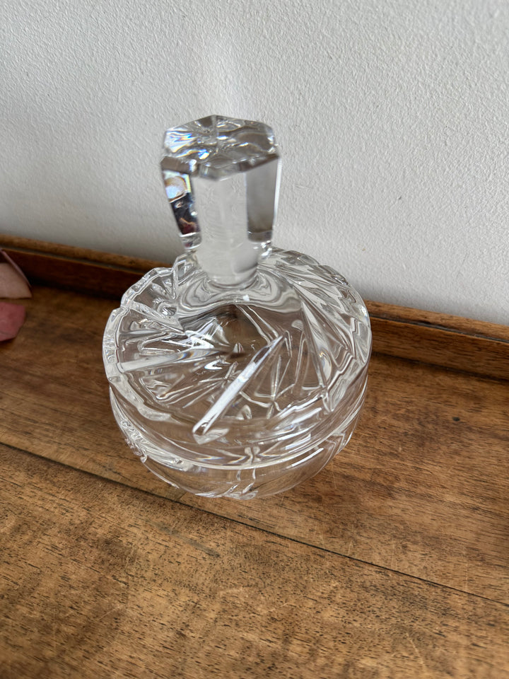 Bonbonnière en cristal moulé