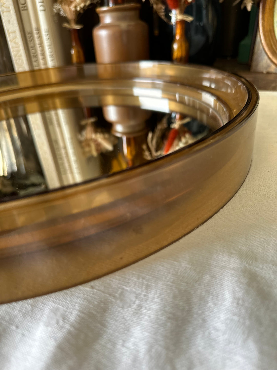 Miroir rond en plastique marron années 60-70