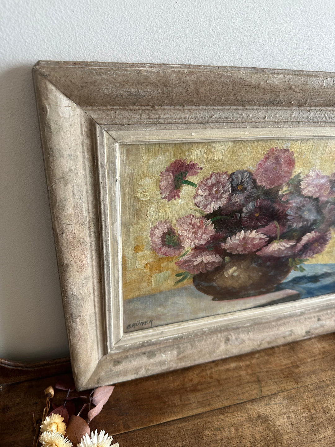 Peinture signée Gruner bouquet de fleurs mauves sur toile