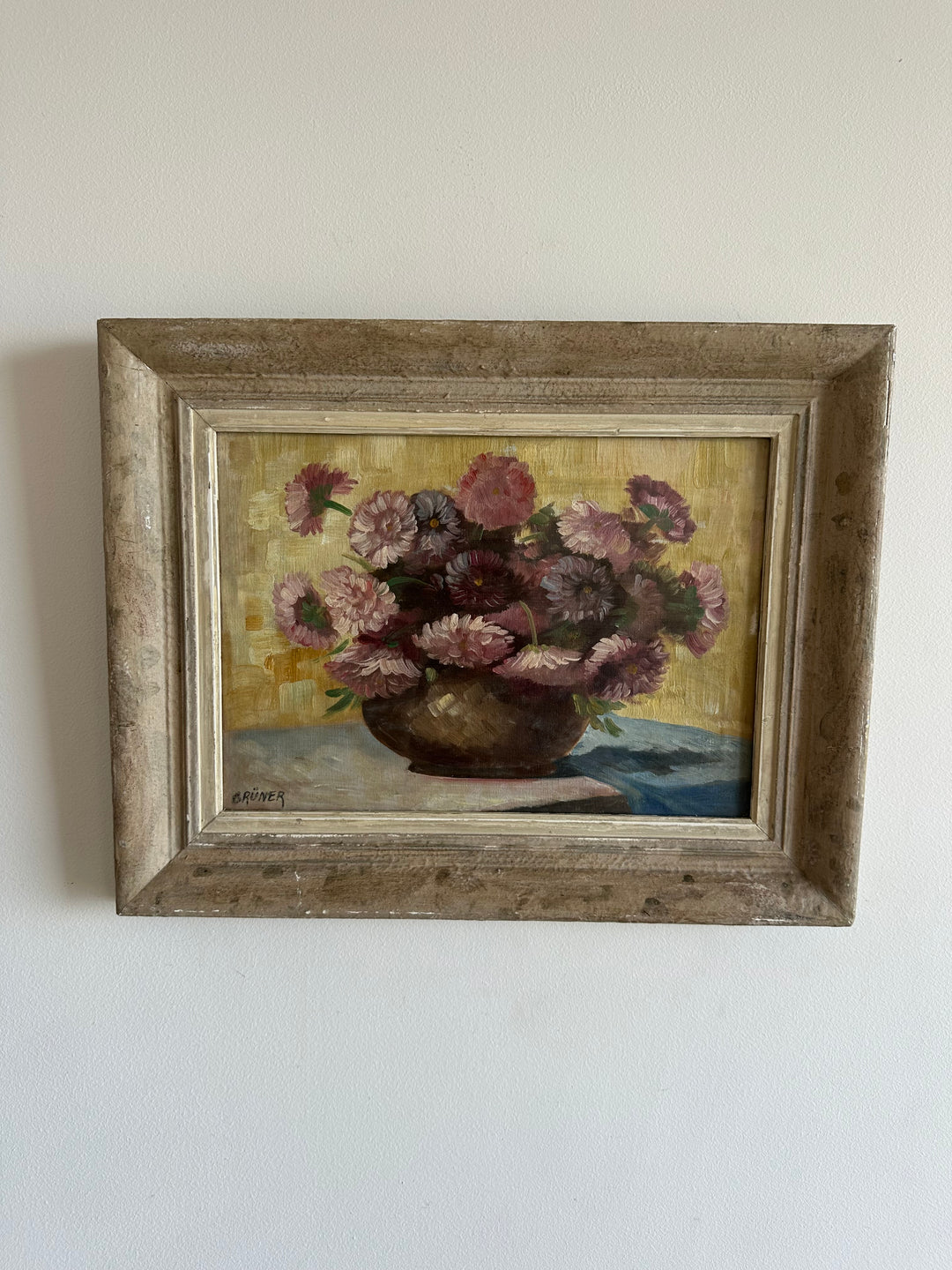 Peinture signée Gruner bouquet de fleurs mauves sur toile
