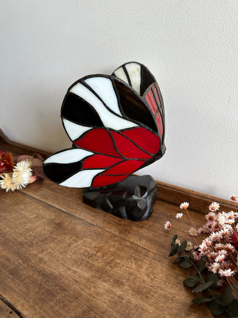 Lampe papillon à poser pâte de verre rouge et noire