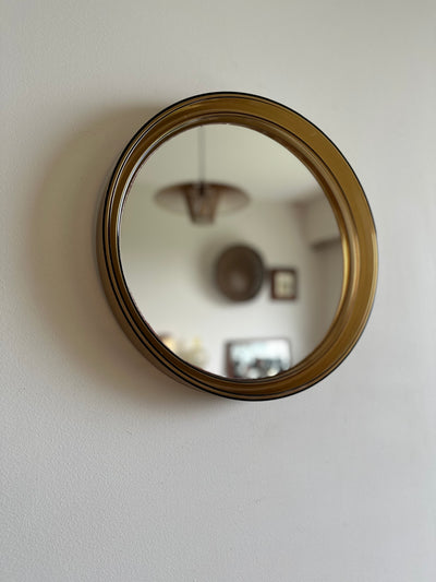 Miroir rond en plastique marron années 60-70