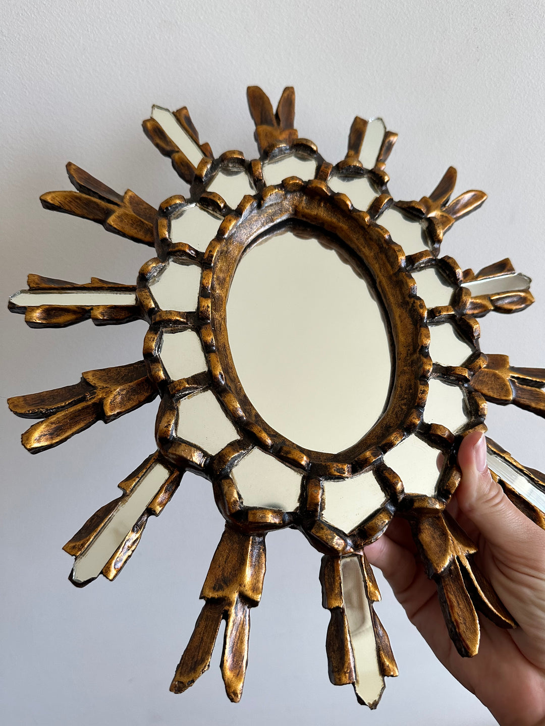 Miroir en bois doré en étoile