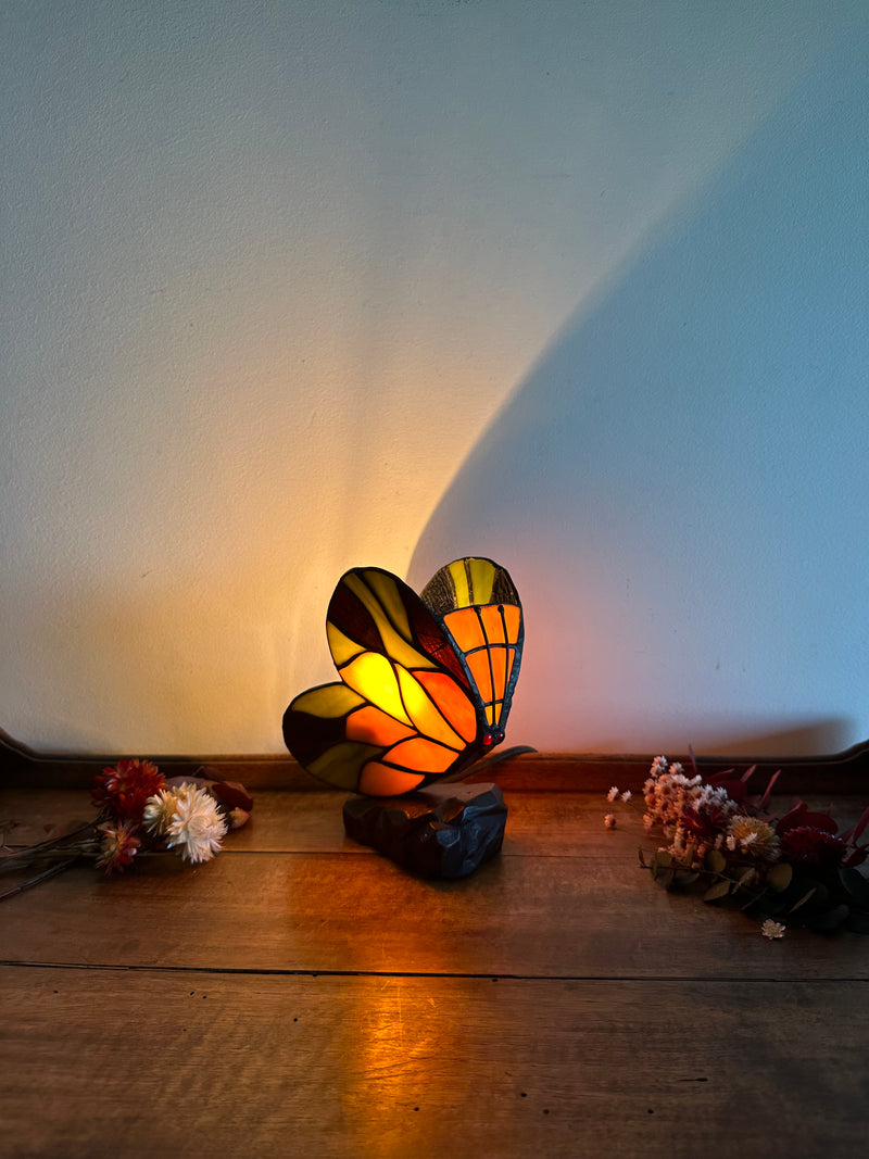 Lampe de chevet papillon en pâte de verre