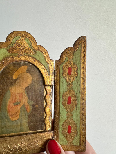 Icone façon triptyque florentin en bois doré et vert