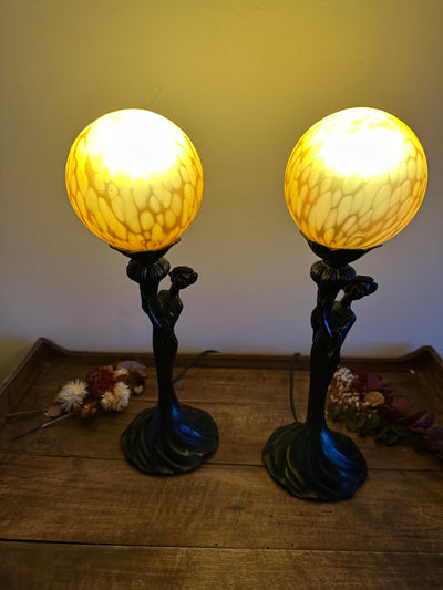 Lampes style Art Nouveau globes orangés