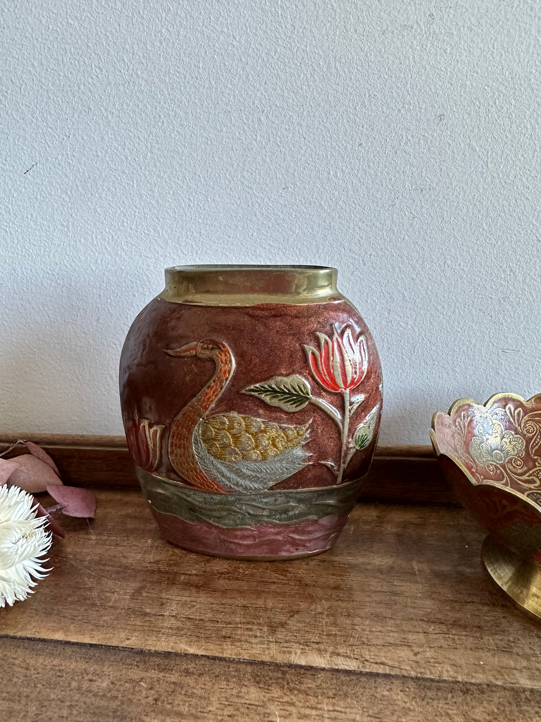 Ensemble en laiton émaillé paon et cygne motifs orientaux