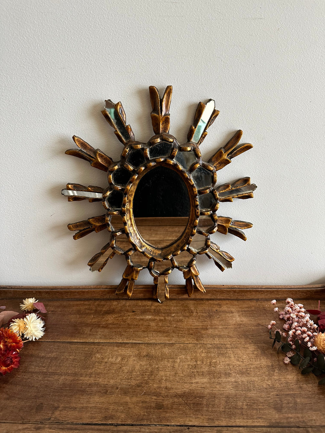 Miroir en bois doré en étoile