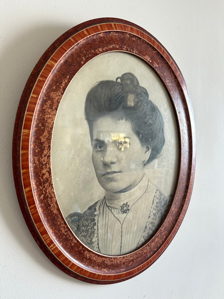 Portrait jeune femme rehaussé à la main années 1900