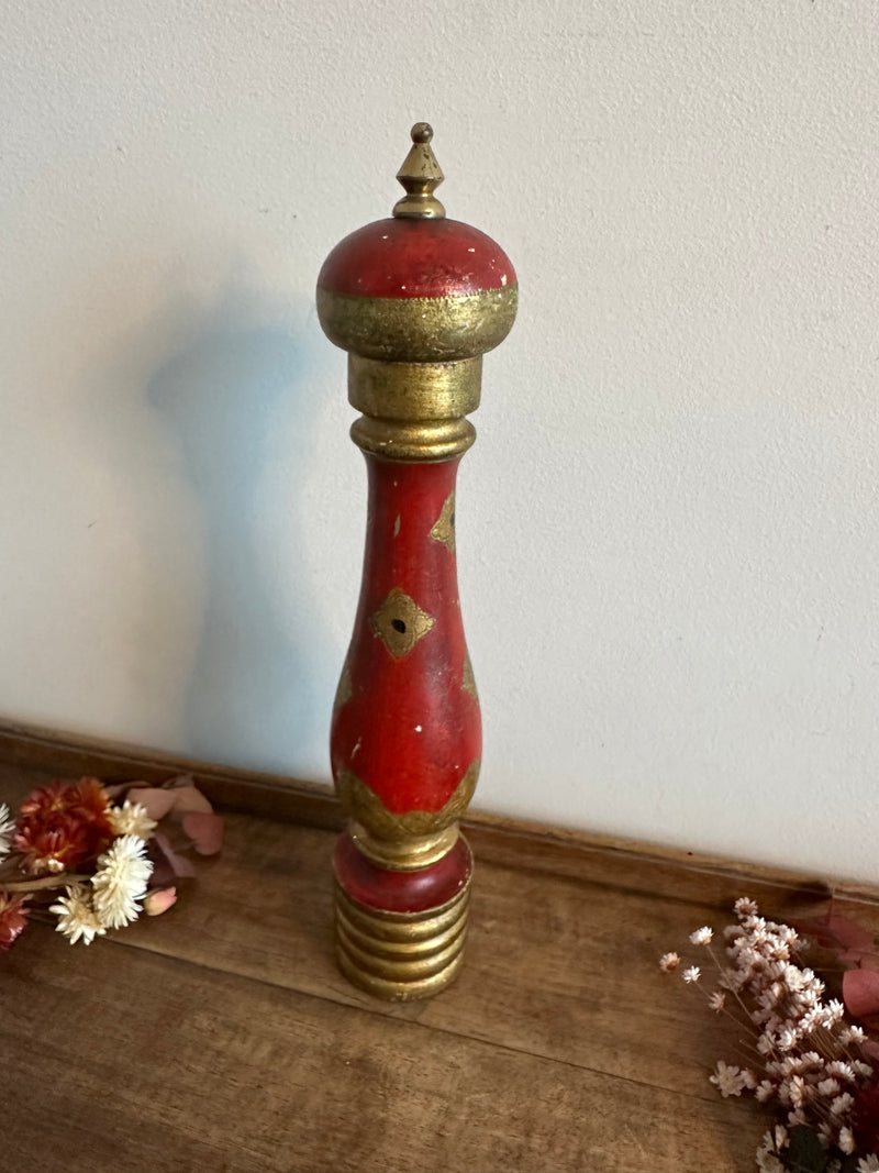 Moulin à poivre en bois style florentin or et rouge