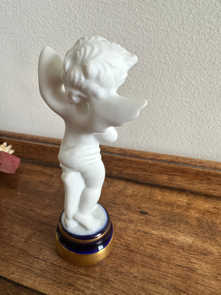 Angelots en biscuit et porcelaine de Limoges