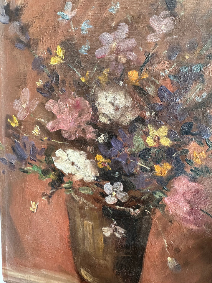 Peinture bouquet de fleurs multicolore sur fond vieux rose 1950