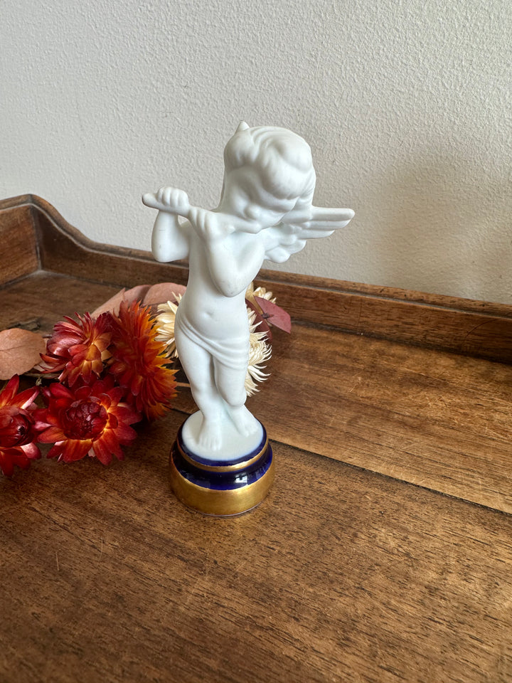 Angelots en biscuit et porcelaine de Limoges