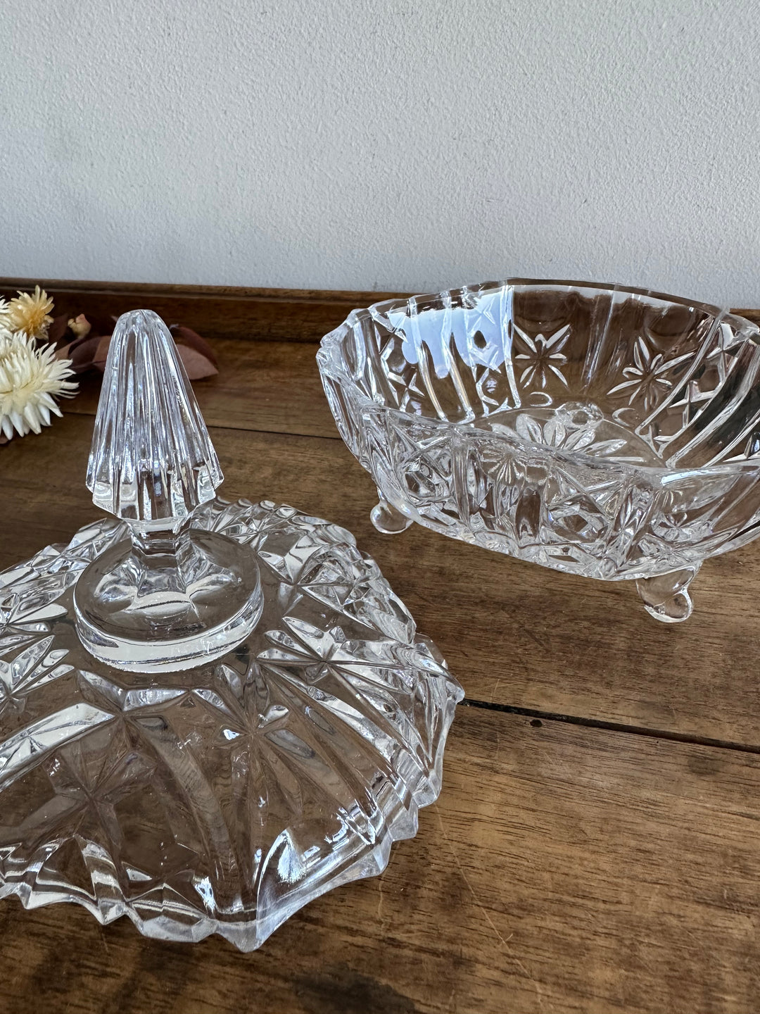 Bonbonnière en cristal triangle arrondi