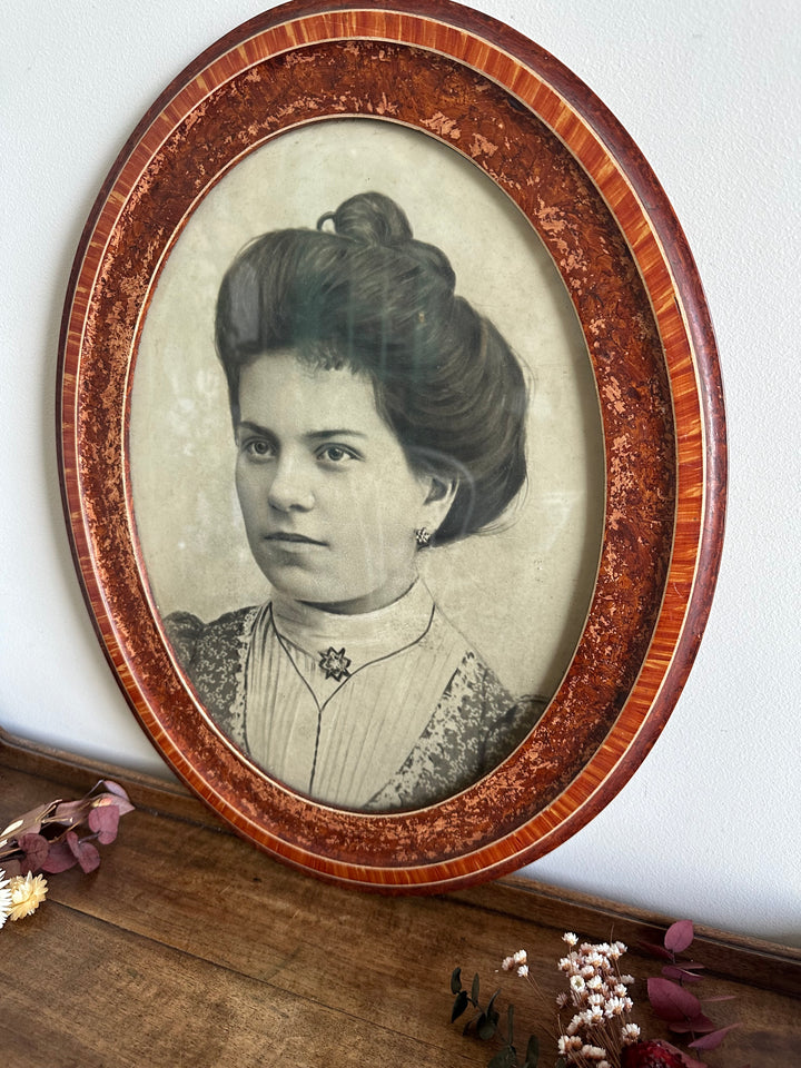 Portrait jeune femme rehaussé à la main années 1900