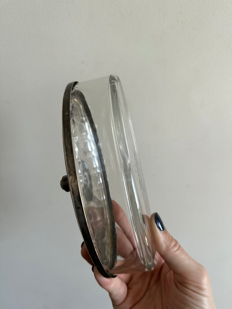 Bonbonnière en cristal couvercle en métal argenté