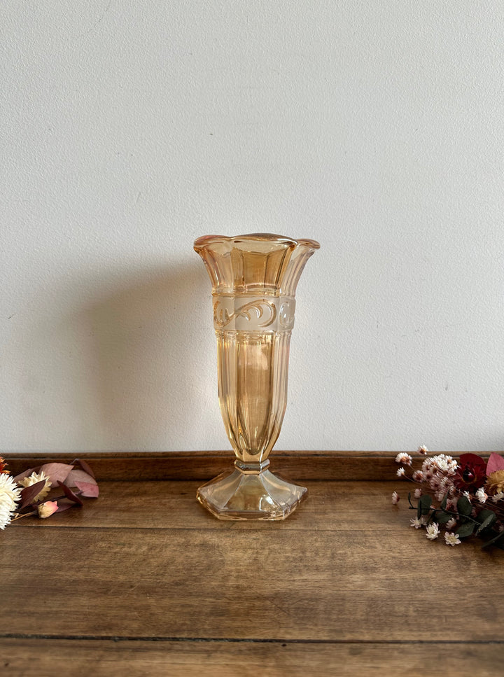 Vase soliflore en verre irisé orangé