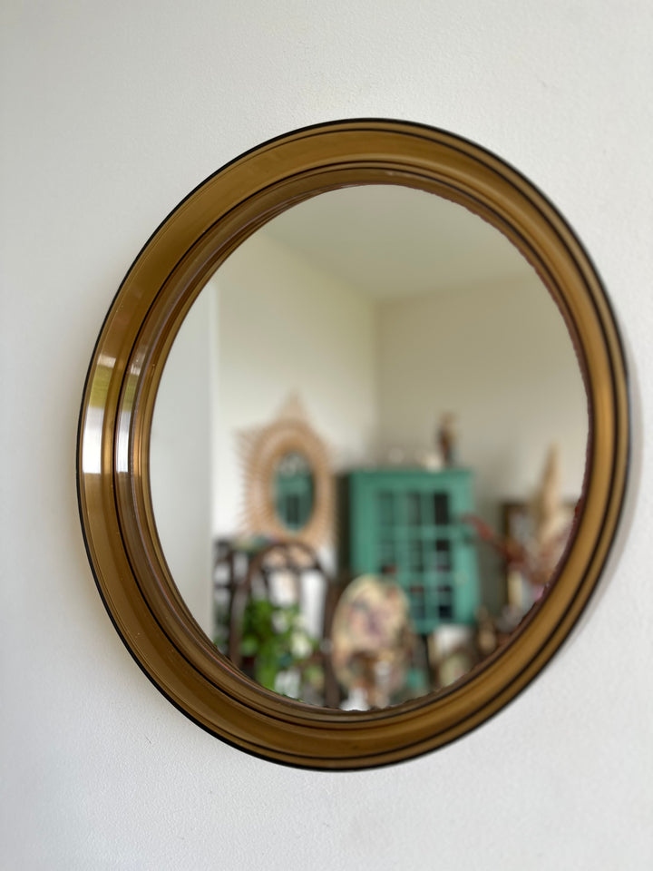 Miroir rond en plastique marron années 60-70