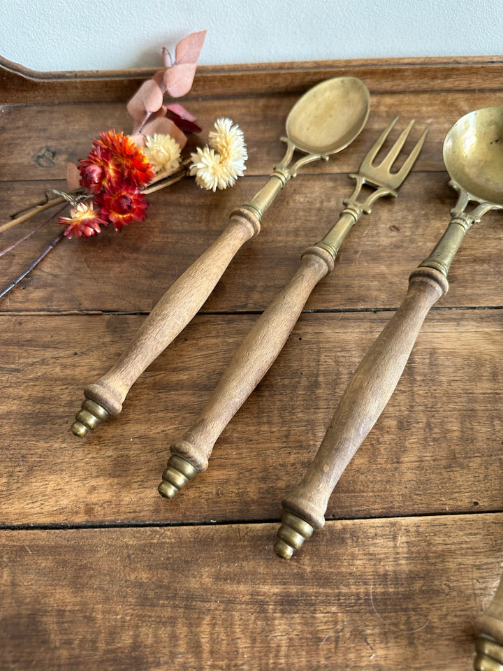 Couverts en laiton et manches en bois x 4