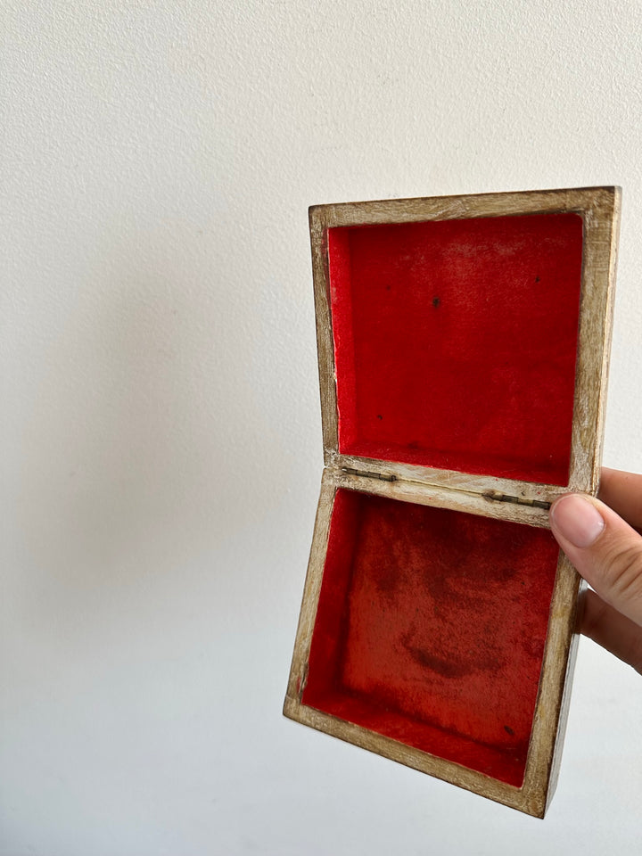 Boite en bois carrée style florentin taille mini