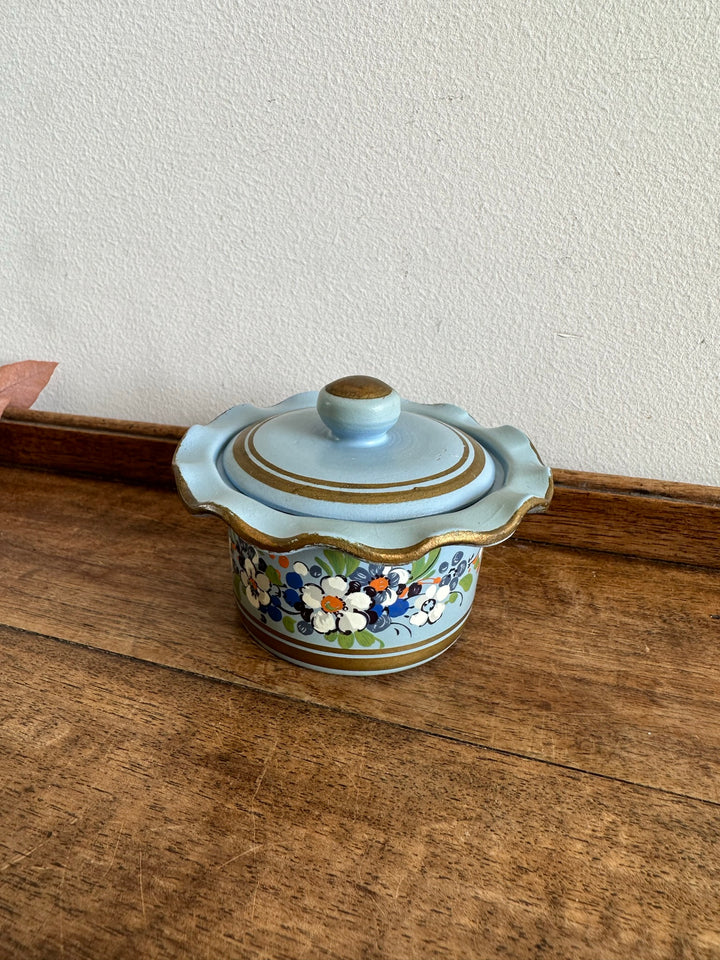 Bonbonnière en porcelaine peinte à la main