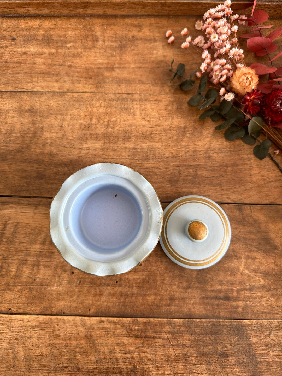 Bonbonnière en porcelaine peinte à la main