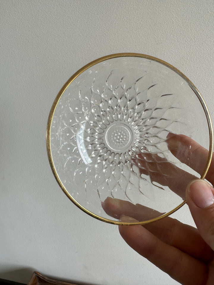 Coupelles en verre bordure dorée