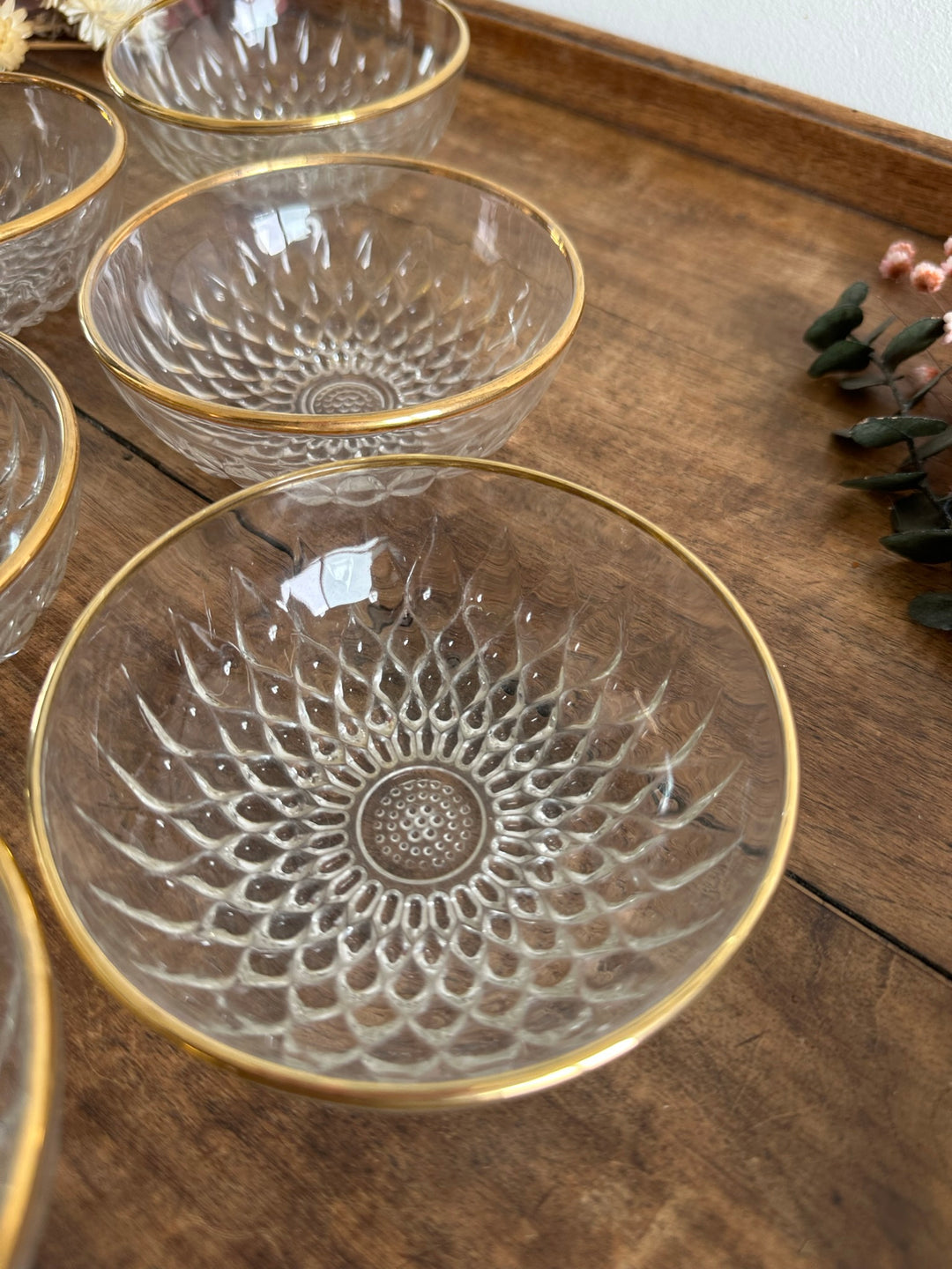 Coupelles en verre bordure dorée