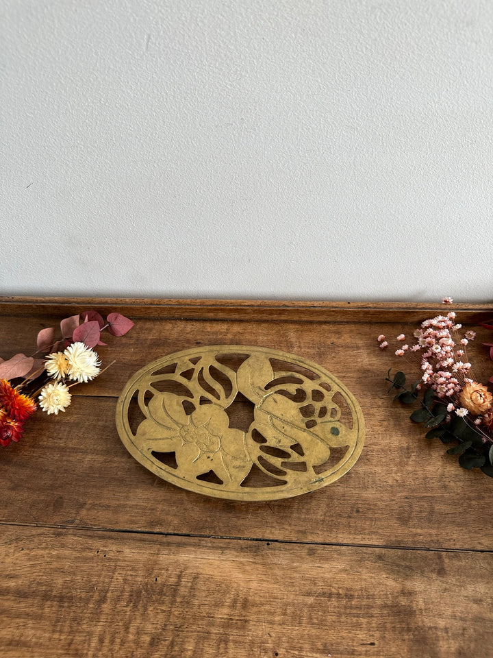 Dessous de plat en laiton doré ajouré