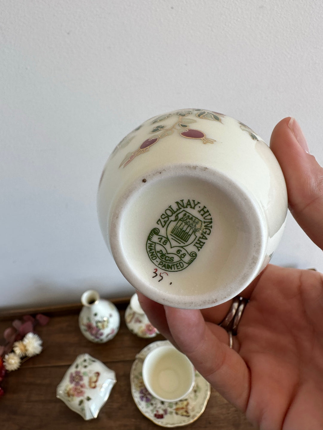 Set de 6 pièces en porcelaine Zsolnay