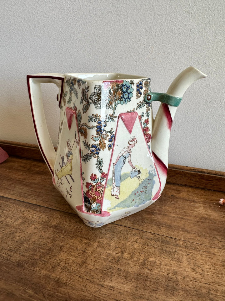 Théière en porcelaine début XX ème