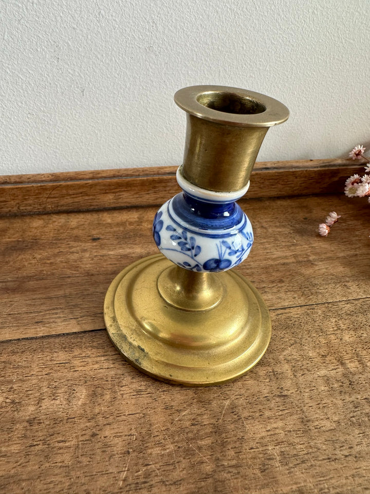 Bougeoir en laiton et porcelaine peinte