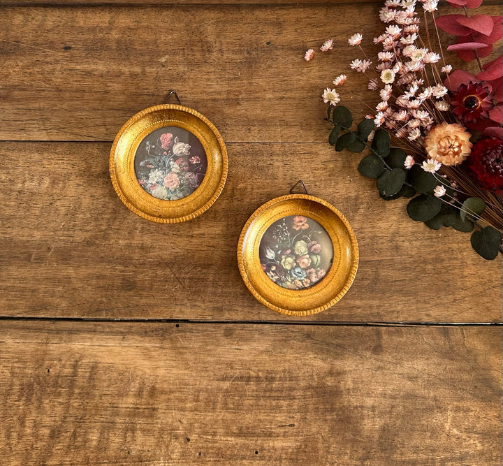 Médaillons en bois ronds représentation florale