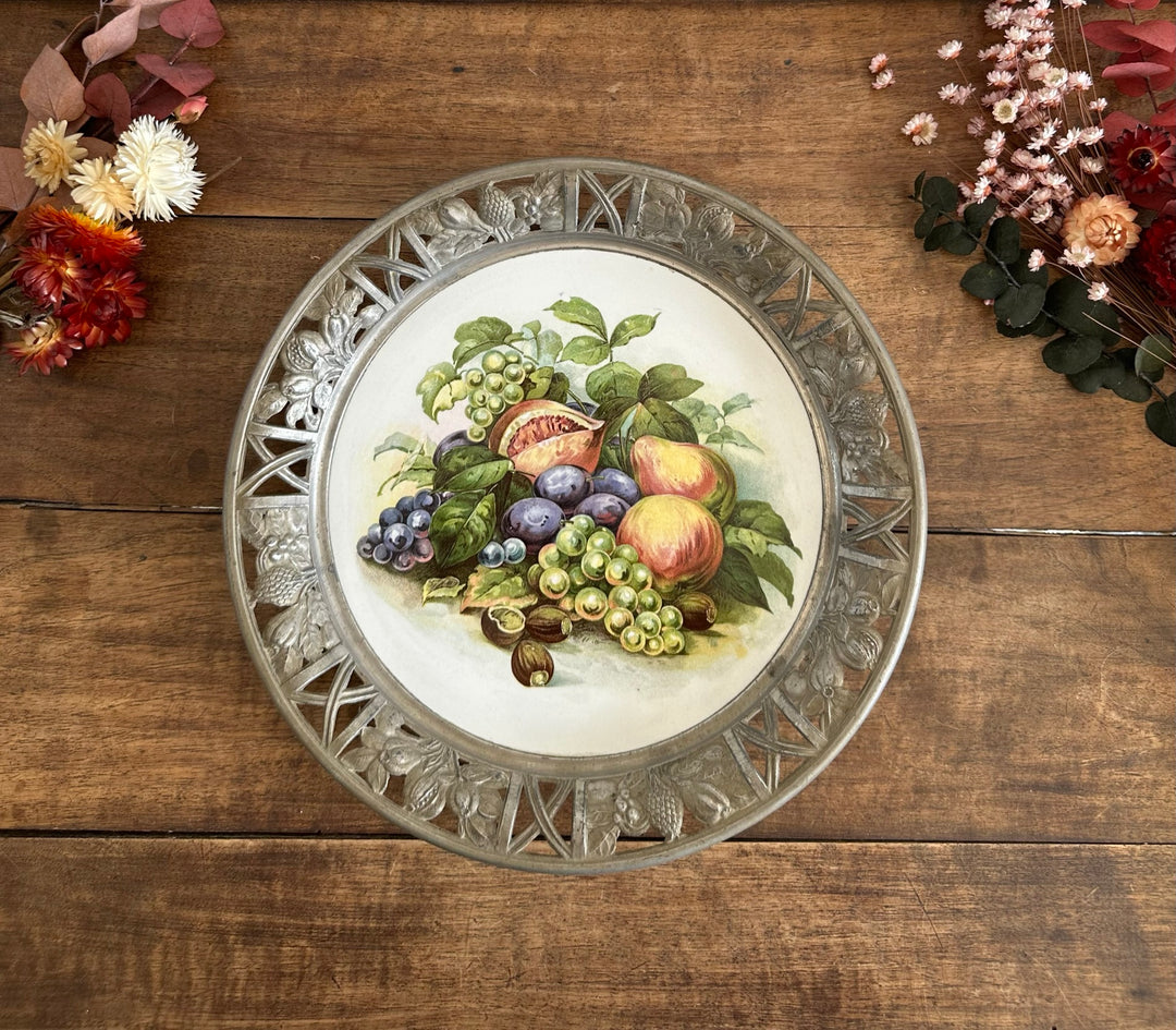 Assiette corbeille à fruits cerclée d'étain nature morte