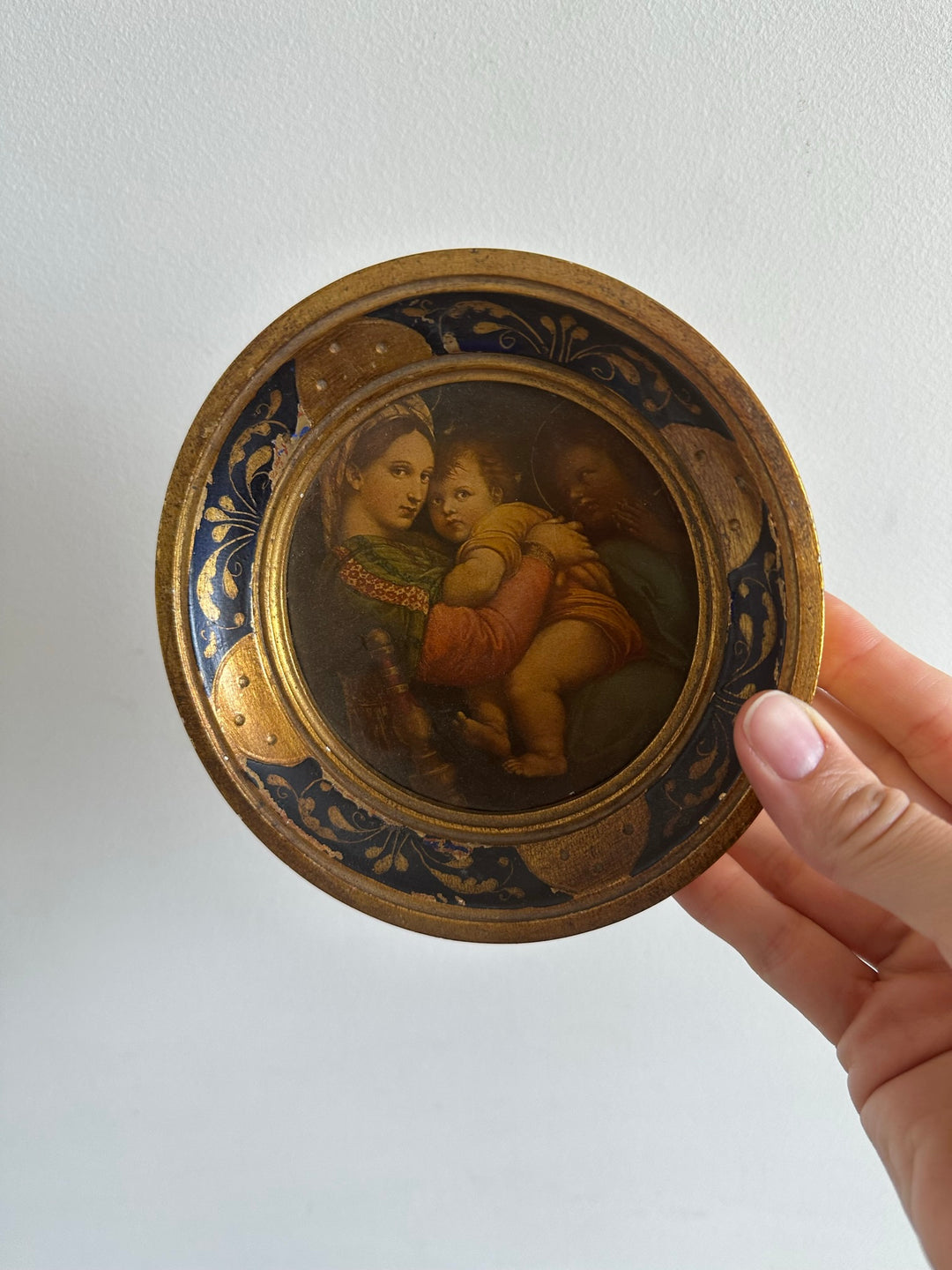 Médaillon en bois florentin rond bleu et or La Vierge à la chaise