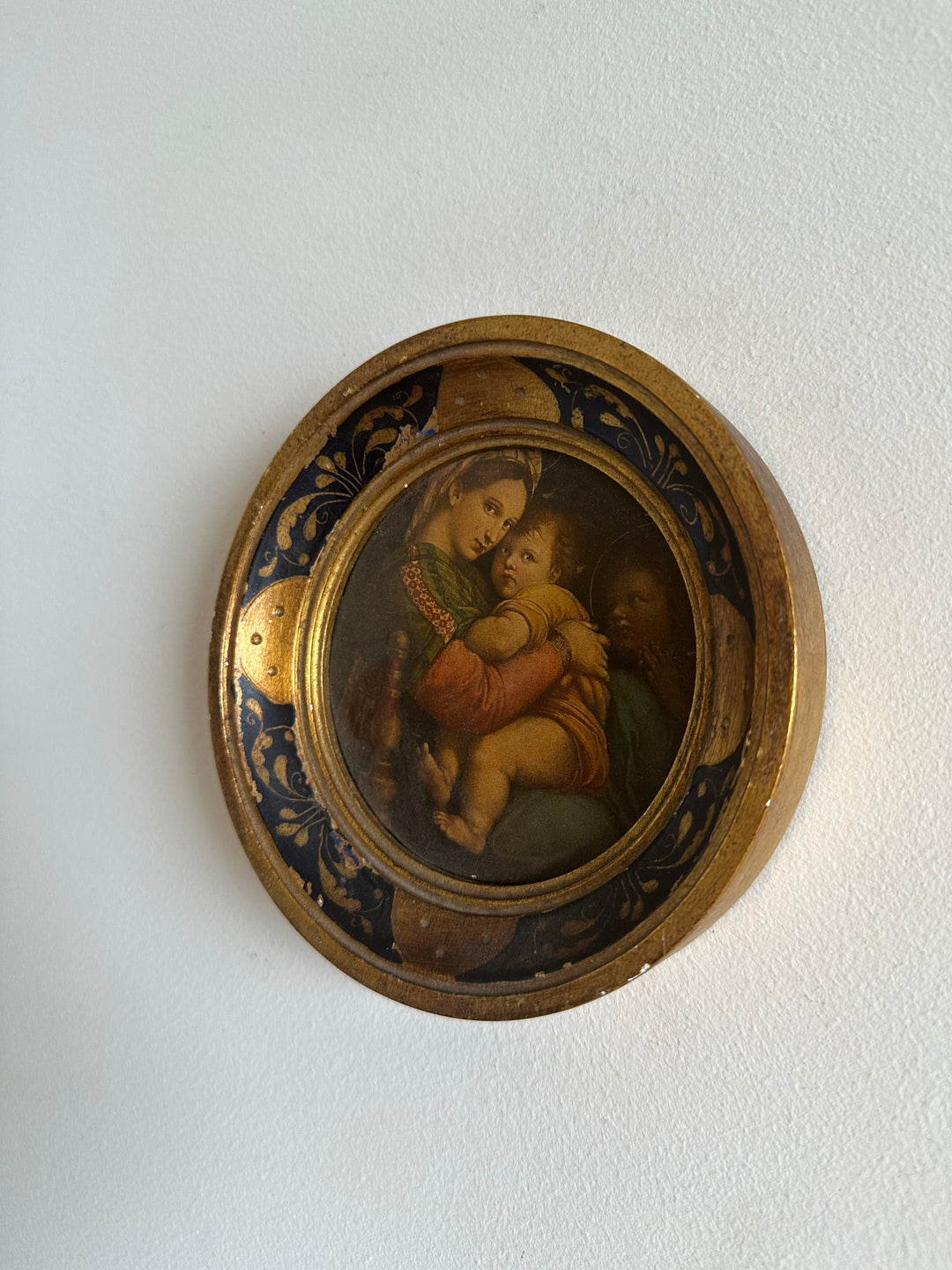 Médaillon en bois florentin rond bleu et or La Vierge à la chaise