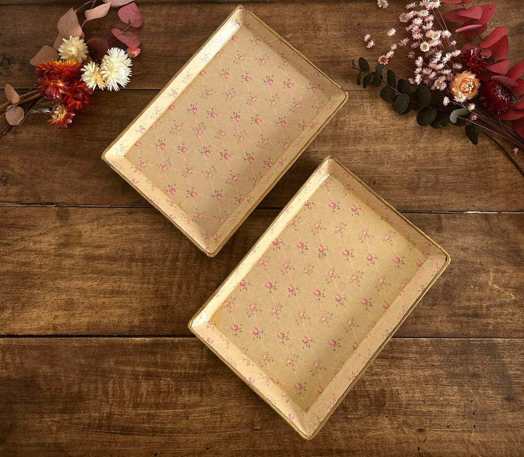 Coupelles plates rectangulaire en bois et vinyle motifs petites roses