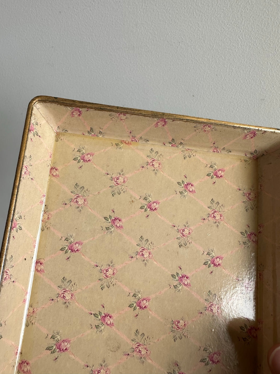 Coupelles plates rectangulaire en bois et vinyle motifs petites roses