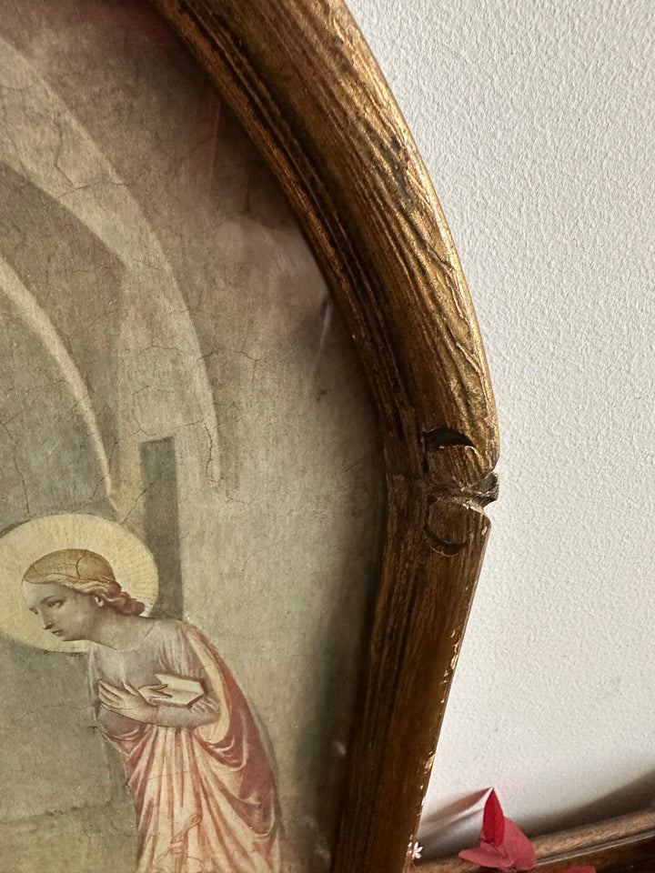 Icône religieuse représentation de l'annonciation dans cadre en bois doré à moulures