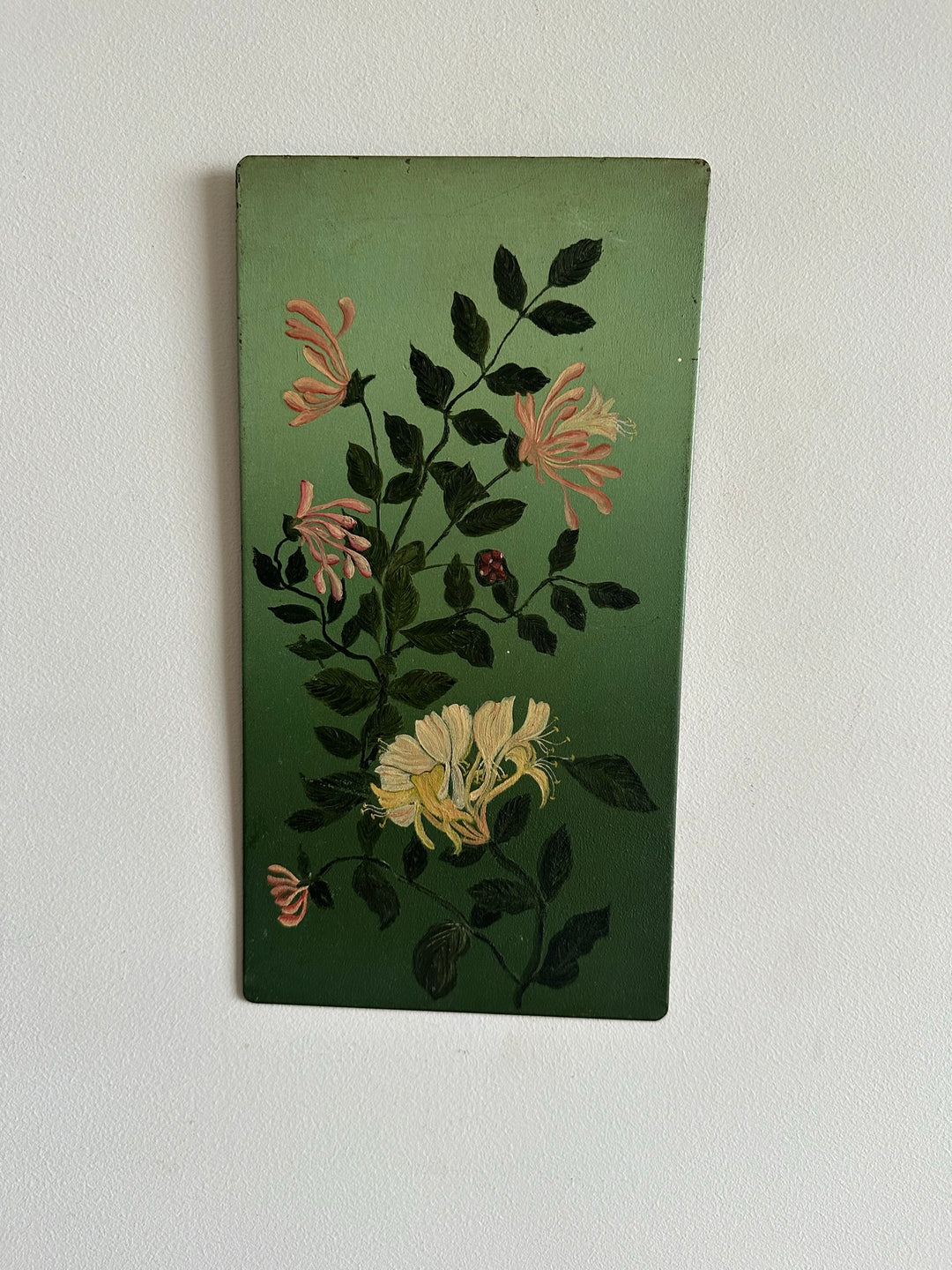 Peintures florales sur tôle fond vert