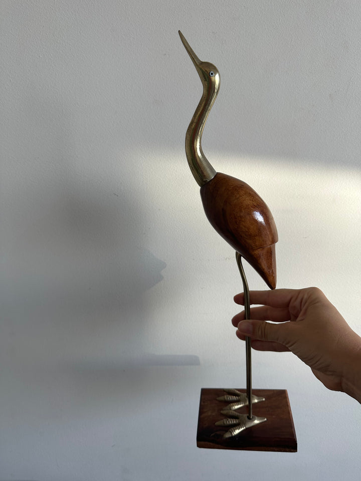 Héron en bois pied en laiton sur socle rectangulaire