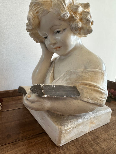 Statue de la liseuse en plâtre signée Salvetti