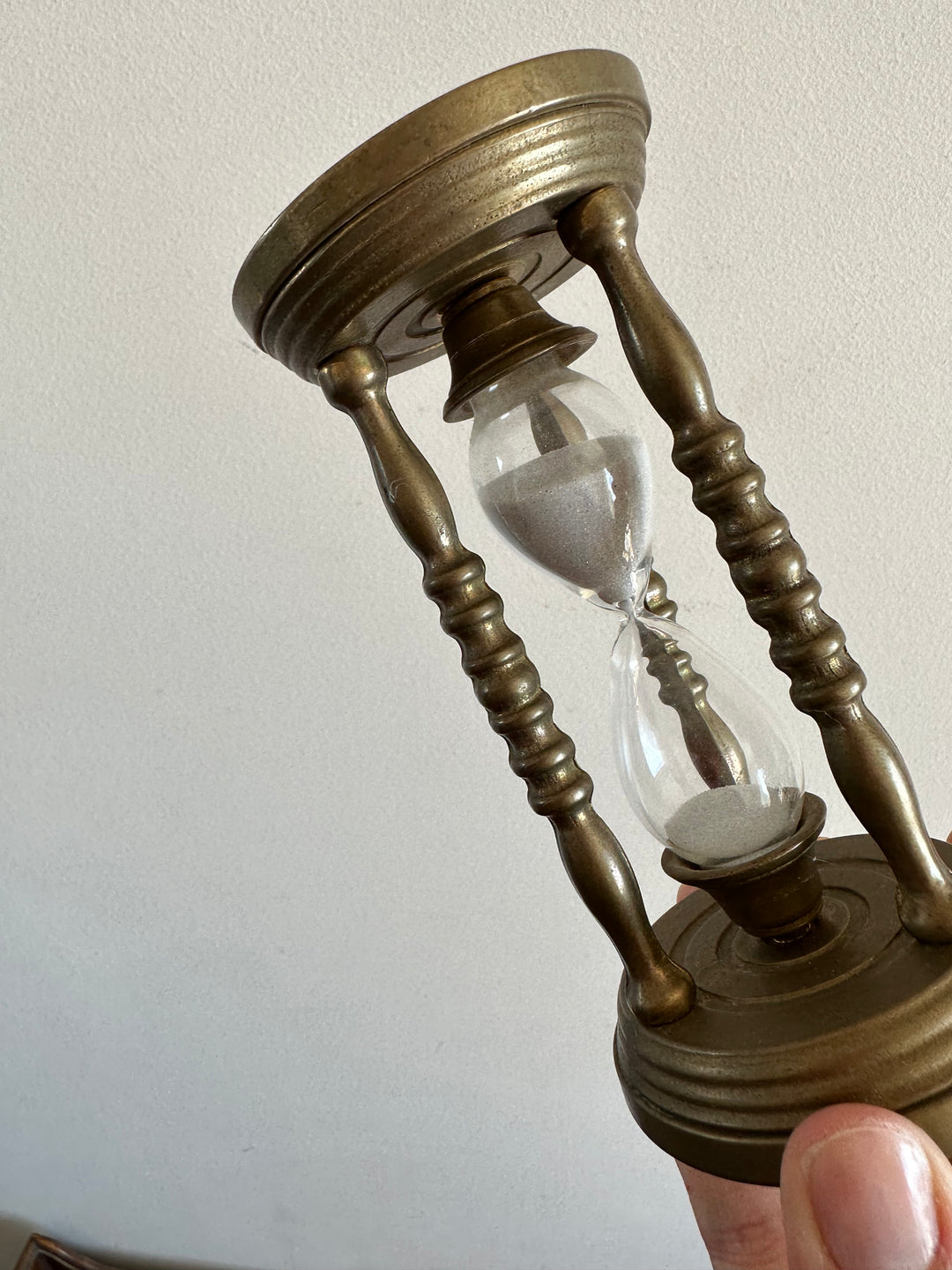 Sablier en laiton colonnes torsadées