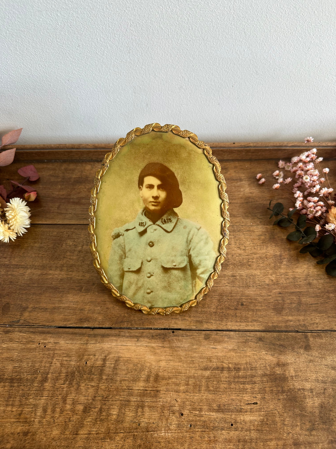 Photographie poilu dans cadre en laiton à poser