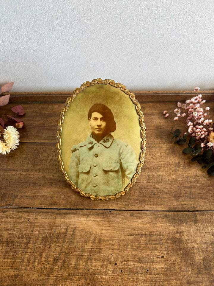 Photographie poilu dans cadre en laiton à poser