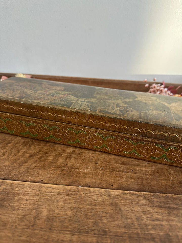 Boite rectangulaire florentine décoration tapisserie Moyen Age