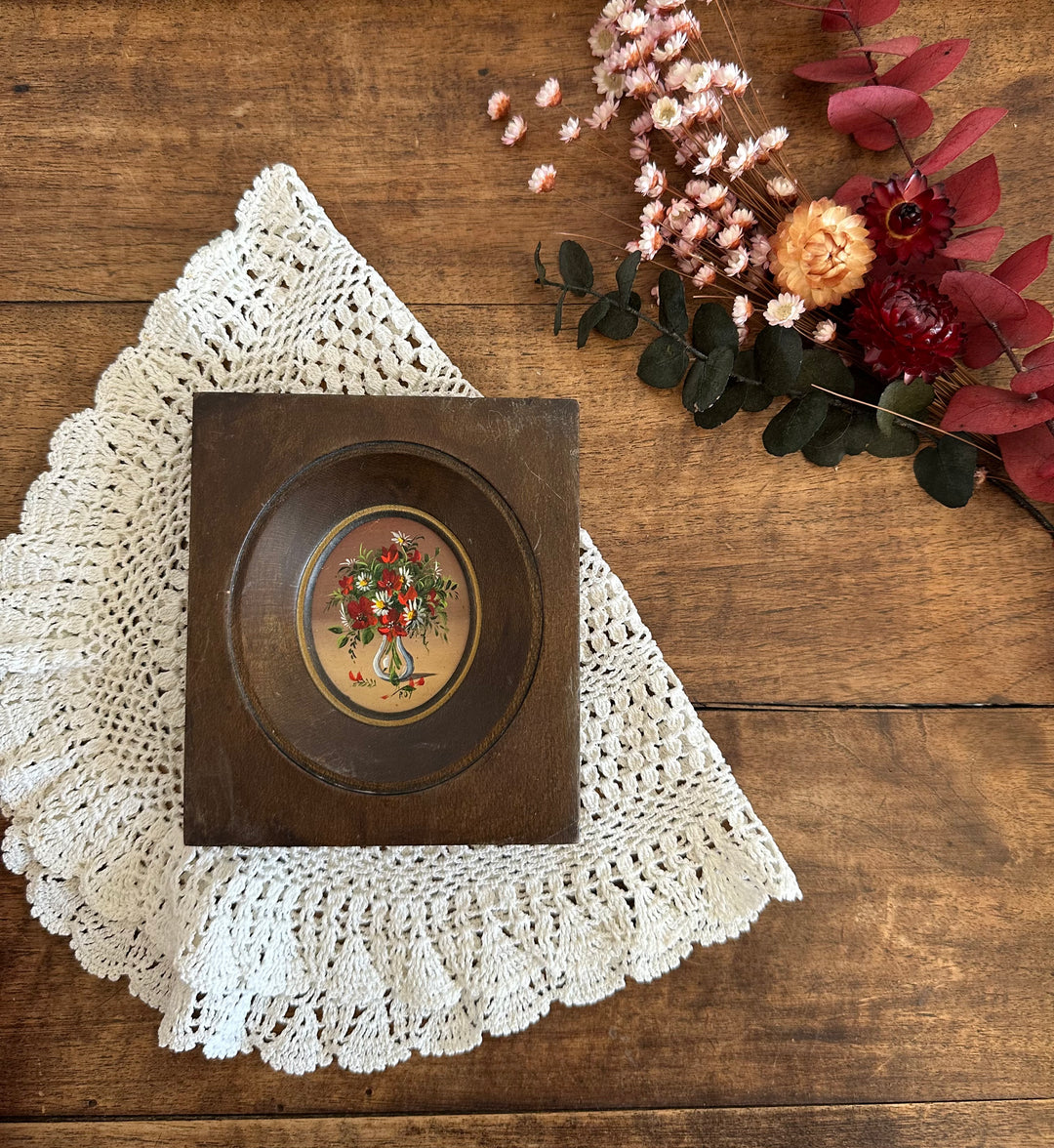 Peinture taille mini signée bouquet de fleurs dans cadre en bois années 30