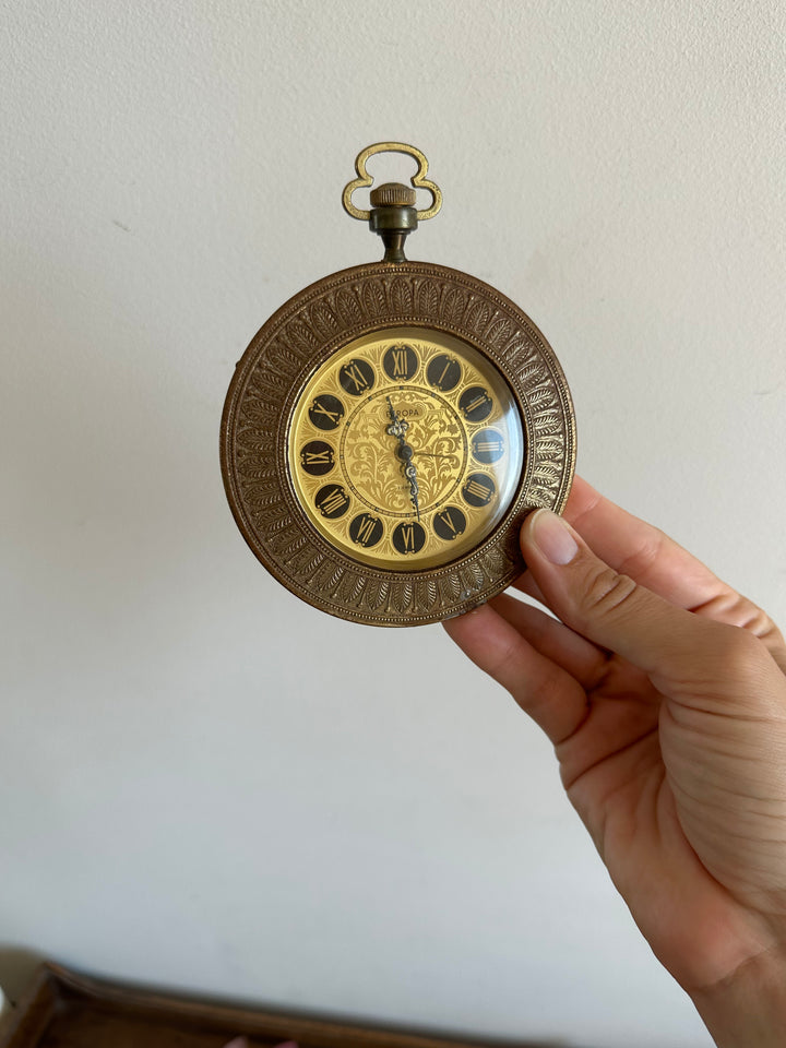 Réveil matin sur pied Europa en métal doré