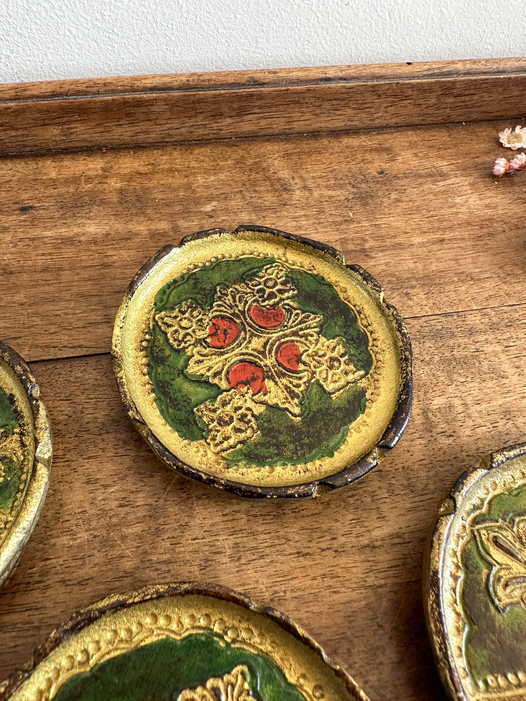 Sous verre en bois florentin or et vert x 6